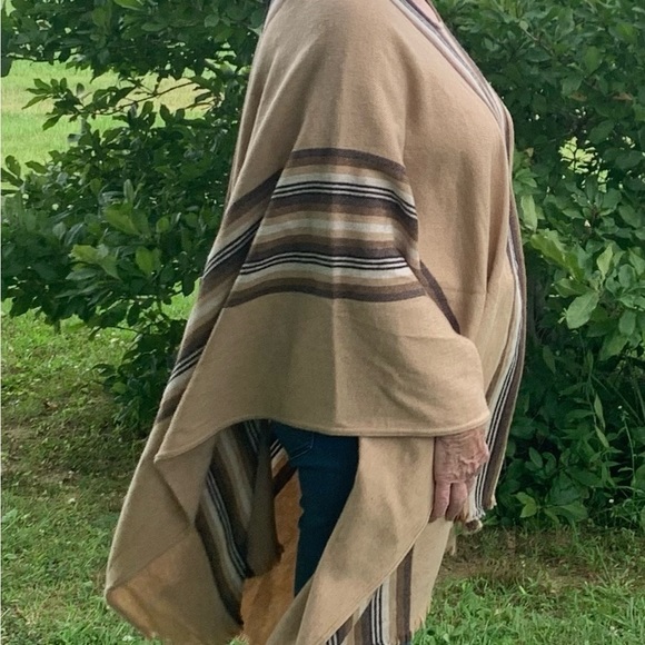 Nili Lotan wool blend poncho sweater one size New With Tags - Picture 10 of 16